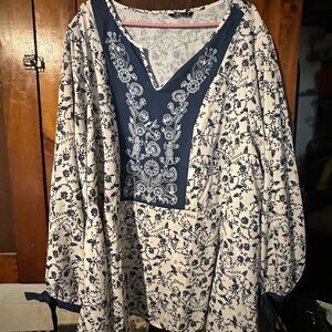 BloomChic Navy and White Floral Blouse
